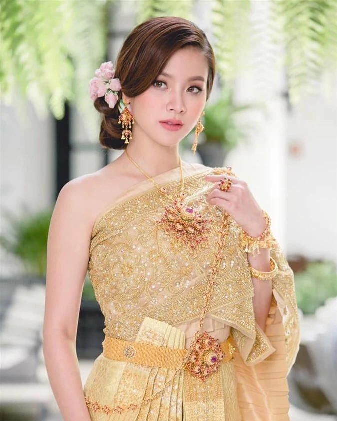 Baifern Pimchanok.