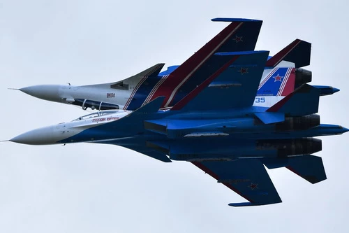 Tiêm kích Su-30SM của đội bay biểu diễn Hiệp sĩ Nga. Ảnh: Military Watch.