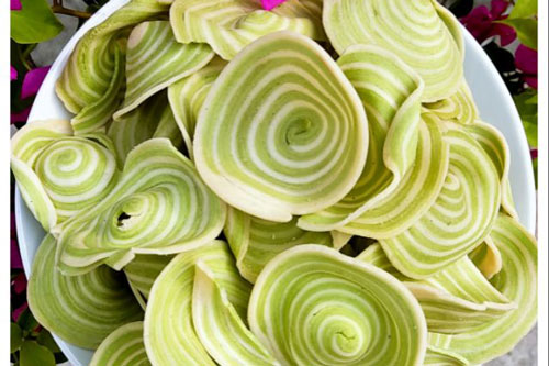 Bí quyết làm bánh tai heo trà xanh khiến các bé thích mê