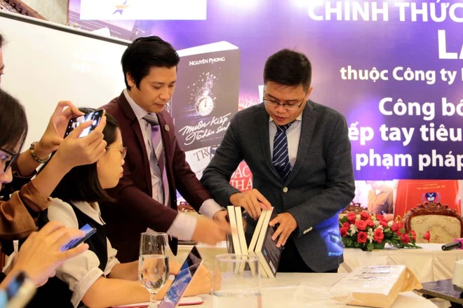 CEO First News cho rằng Lazada Alibaba thiếu trung thực và không chân thành!