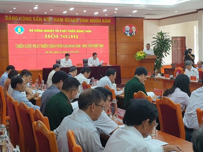 Toàn cảnh hội nghị “Chiến lược phát triển chăn nuôi giai đoạn 2020 – 2030, tầm nhìn 2040”. 