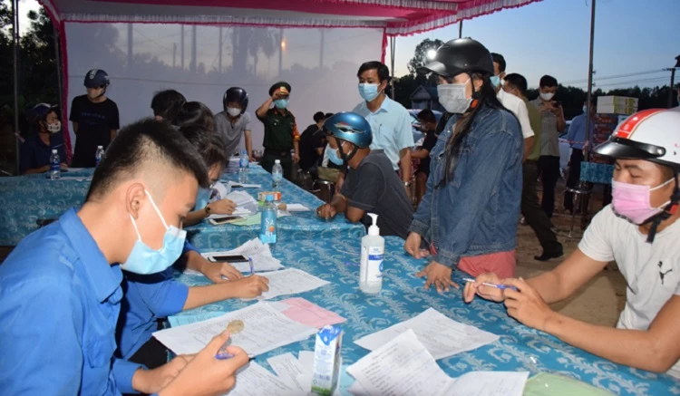 Người dân đi từ TP. Đà Nẵng đến tỉnh Thừa Thiên Huế cần khai báo y tế, đăng ký và chịu trách nhiệm về thông tin đăng ký.