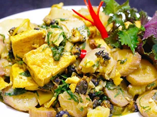 Làm ốc xào chuối đậu thơm ngon, cả nhà ai cũng thích mê