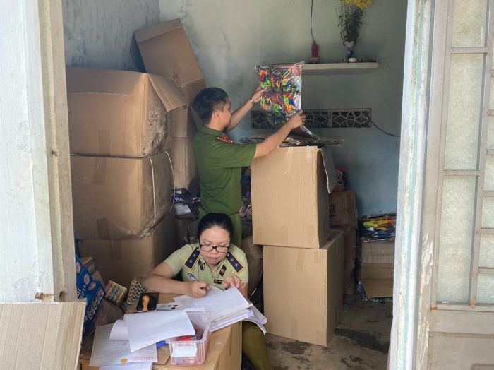 Gia Lai: Tạm giữ hơn 7.000 đồ chơi trẻ em nhập lậu