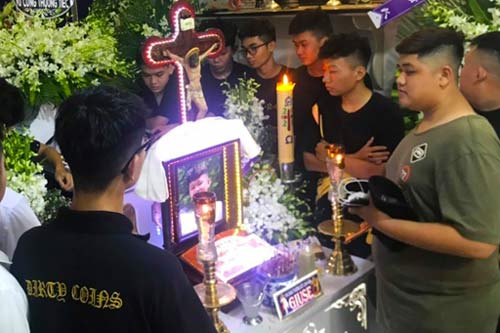 TP.HCM: Ngăn 2 nữ sinh cãi nhau, 1 nam sinh bị chém tử vong, 3 người bị thương