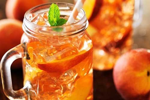 Học cách ngâm trà đào vừa làm trắng, vừa giảm vết thâm do mụn đáng kể