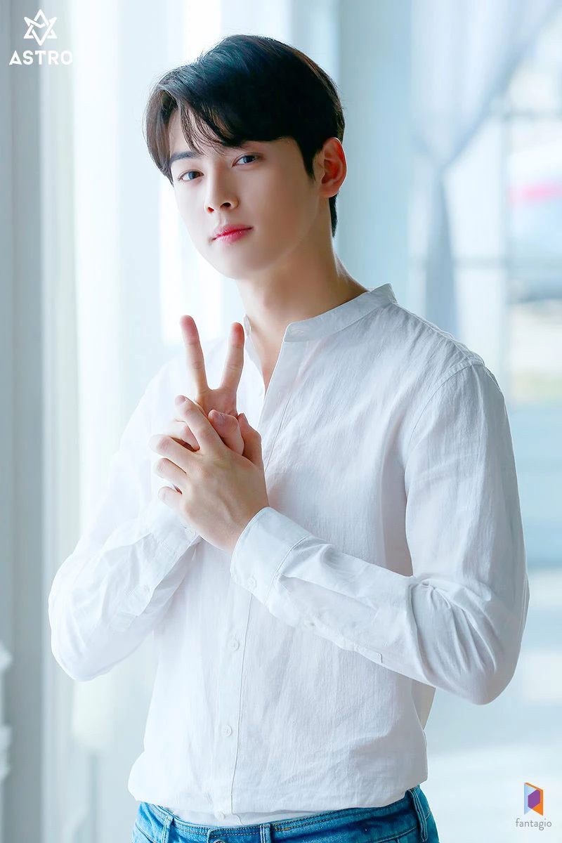 4. Eunwoo (ASTRO)