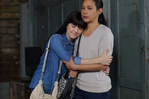 Sau khi kết thúc phiên tòa, bà thông gia đưa cho con gái tôi 500 triệu đồng và phản ứng của nó khiến tất cả mọi người "đứng hình"