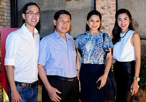 Tình cảm khăng khít của Tăng Thanh Hà và nhà chồng