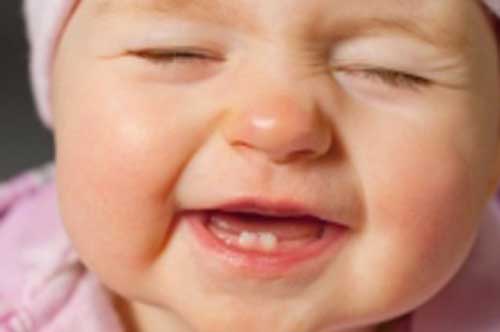 Thứ tự và thời gian mọc răng của trẻ, cha mẹ nên biết