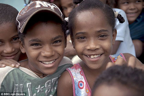 Vùng đất bé gái cứ 12 tuổi là biến thành… nam giới