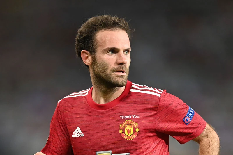 10. Juan Mata (mua từ Chelsea, 2014, 37,1 triệu bảng).