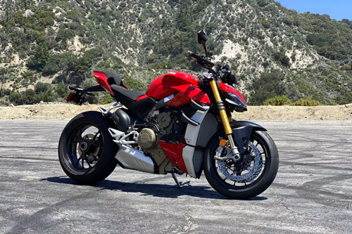 Ducati Streetfighter V4 và V4S khởi điểm từ 650 triệu đồng