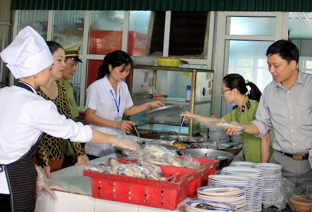 TPHCM: Tăng cường biện pháp phòng chống ngộ độc thực phẩm