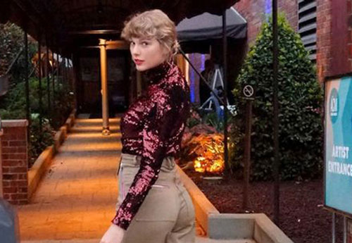 Taylor Swift 'kín cổng cao tường' vẫn hot