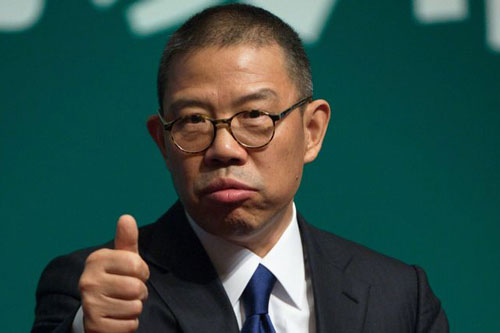 Từ xuất thân khiêm tốn đến tỷ phú giàu hơn Jack Ma