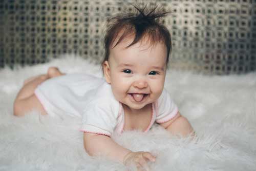 Trẻ hay lè lưỡi có thể là dấu hiệu cảnh báo căn bệnh nguy hiểm