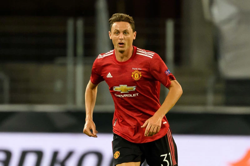 8. Nemanja Matic (mua từ chelsea, 2017, 40 triệu bảng).