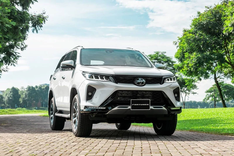 Toyota Fortuner 2020.