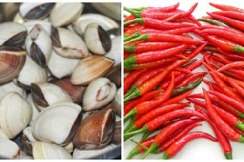 Chỉ với 5 quả ớt tươi bỏ vào chậu nước ngâm ngao, sò, ốc, bạn sẽ thấy điều đặc biệt xảy ra