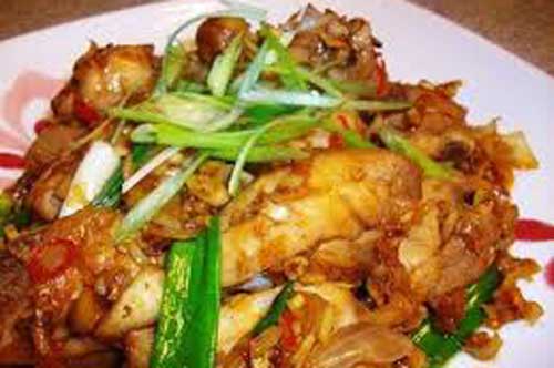 Cách làm gà rang sả ớt thơm ngon, đơn giản nhất tại nhà