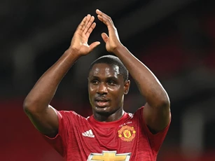 Ighalo 'lạc lối' ở M.U, cựu sao Nigeria ám chỉ Solskjaer 'quá phũ'
