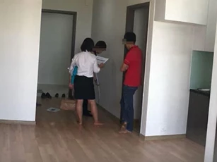 Bị mẹ đẻ mắng lấy chồng rồi vẫn tha đồ nhà đi, con gái tự ái suốt hai năm trời nhưng về sau lại tặng món quà tiền tỷ