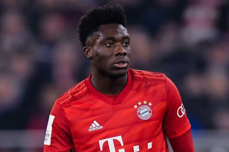 1. Alphonso Davies (Bayern Munich - Định giá chuyển nhượng: 80 triệu euro).