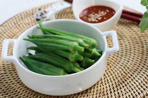 Tuyệt chiêu luộc đậu bắp không bị nhớt lại xanh mướt