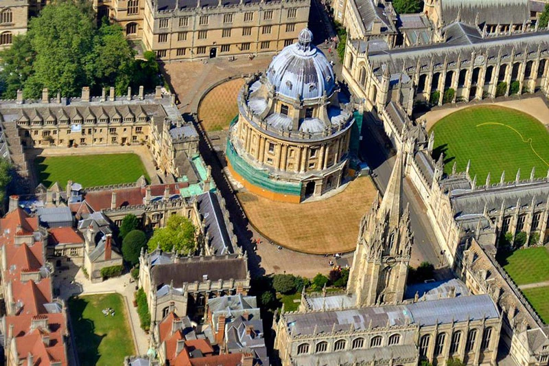 1. Đại học Oxford, Anh.