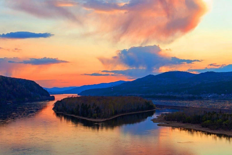 9. Sông Yenisei (Mông Cổ, Nga). Chiều dài: 3.487 km.