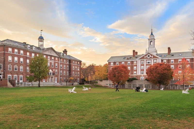 7. Đại học Harvard, Mỹ.