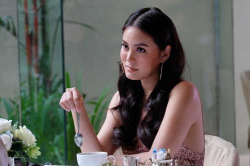 Thương chị gái phải sống cảnh làm dâu nên mẹ bảo tôi đến thăm dò cuộc sống của chị ấy, để rồi "chết lặng" với những thứ nhìn thấy