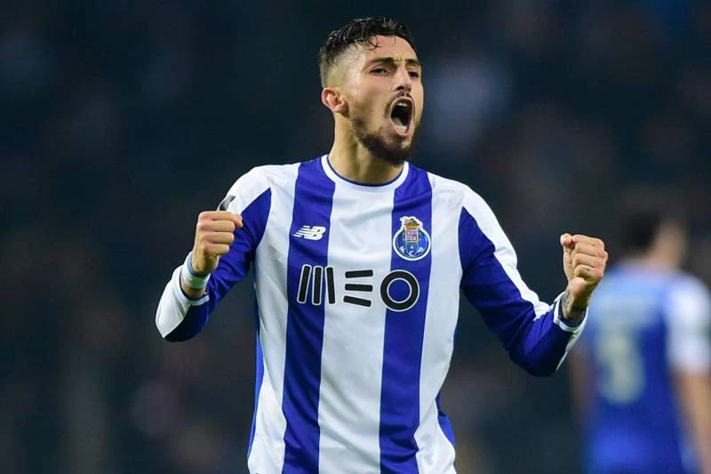 =5. Alex Telles (FC Porto - Định giá chuyển nhượng: 40 triệu euro).