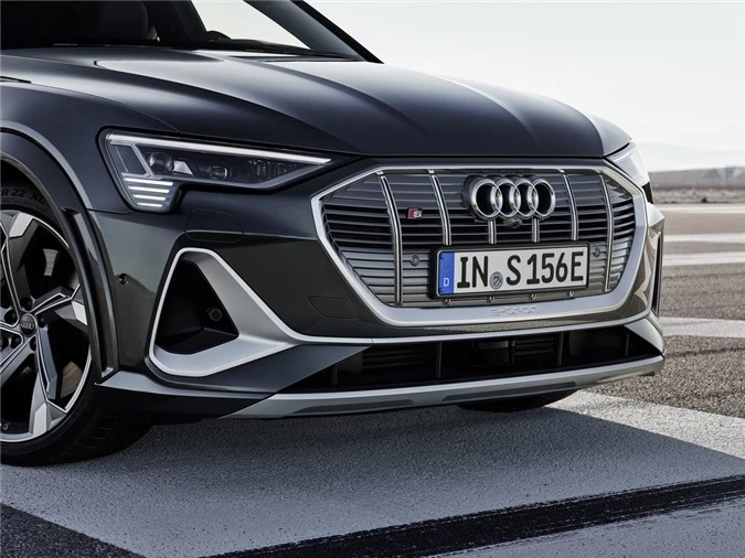 Audi E-Tron S 2021 ban ra thi truong anh 16