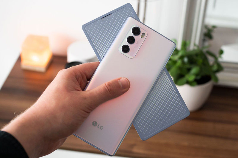 Trên tay LG Wing 5G: Màn hình xoay ‘độc nhất vô nhị’, chip S765G, chống nước