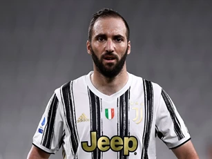 Chuyển nhượng: Juventus hủy hợp đồng với Higuain
