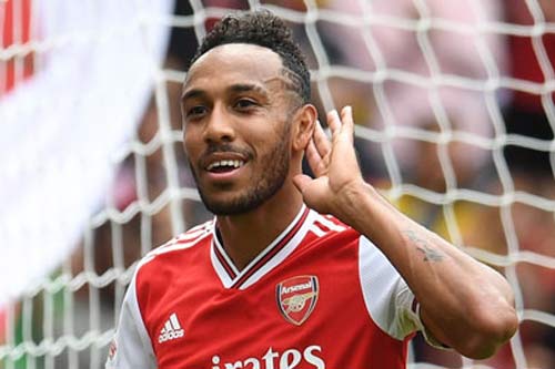 Aubameyang, 'sát thủ' derby London