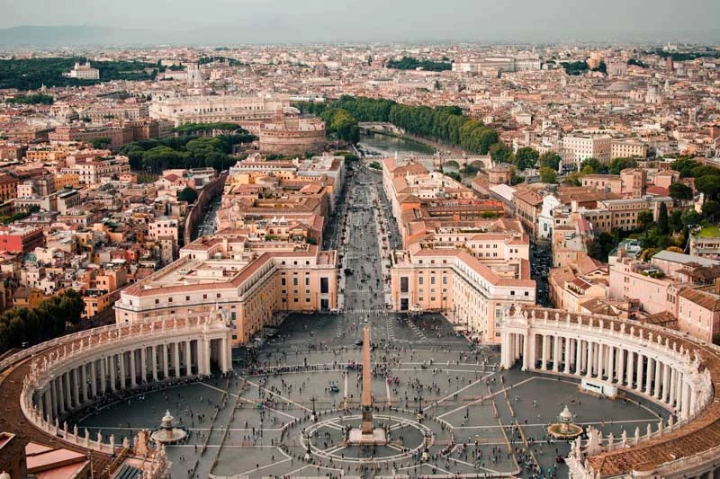 1. Thành Vatican. Diện tích: 0,44 km2.