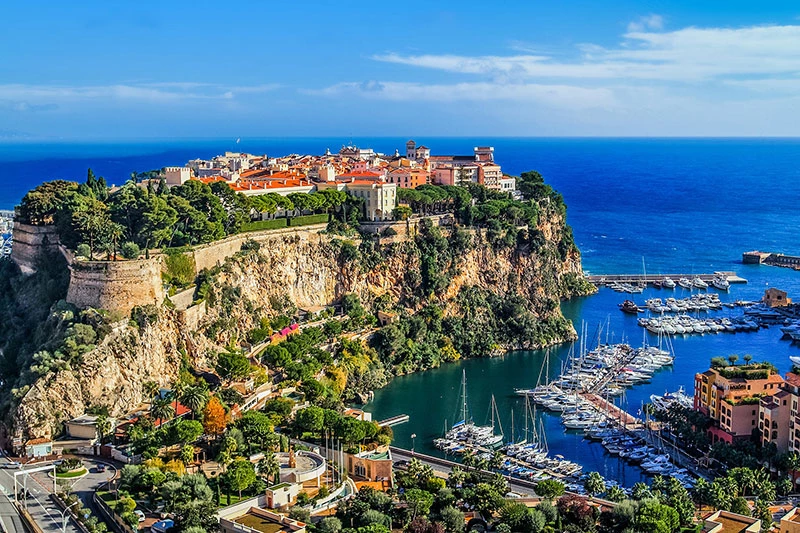 2. Monaco. Diện tích: 2,02 km2.