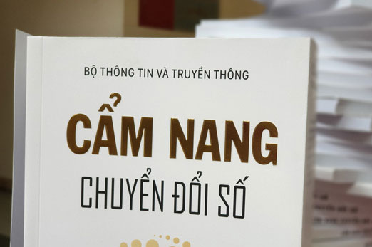 Ra mắt cuốn sách Cẩm nang chuyển đổi số