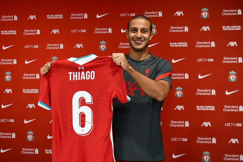 Tiền vệ trung tâm: Thiago Alcantara.