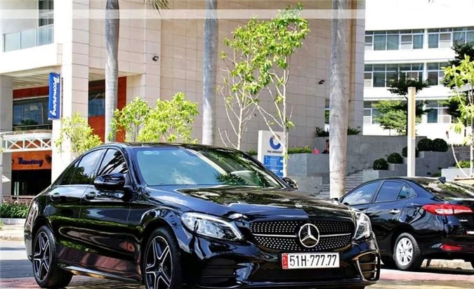 Trúng biển ngũ quý 7, Mercedes C300 tăng gấp 3 lần giá gốc, rao giá 5,5 tỷ
