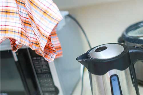 Quần áo luôn phẳng mịn như mới chỉ với mẹo nhỏ chưa tốn 1 ngàn đồng này