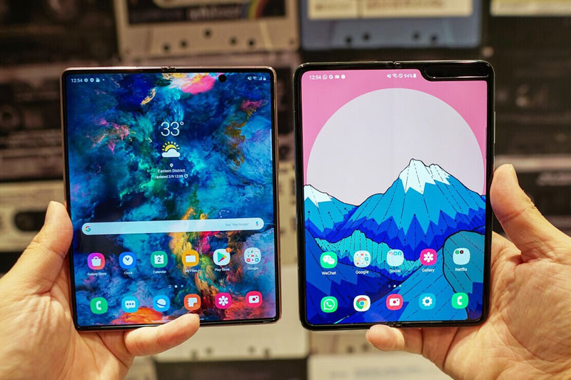 So sánh Samsung Galaxy Z Fold 2 với Galaxy Fold: Có nâng cấp gì đáng giá?