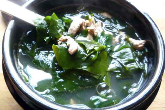 Cách nấu canh rong biển thịt bò đơn giản lại ngon