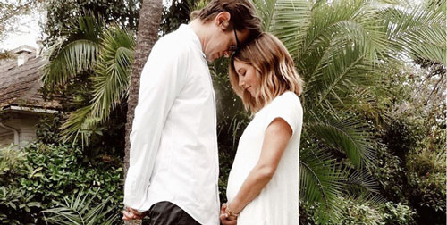 Sao "High School Musical" xác nhận mang thai