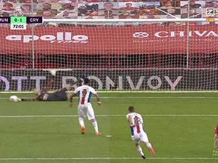 Fan M.U tranh cãi kịch liệt pha cản penalty của De Gea không được công nhận