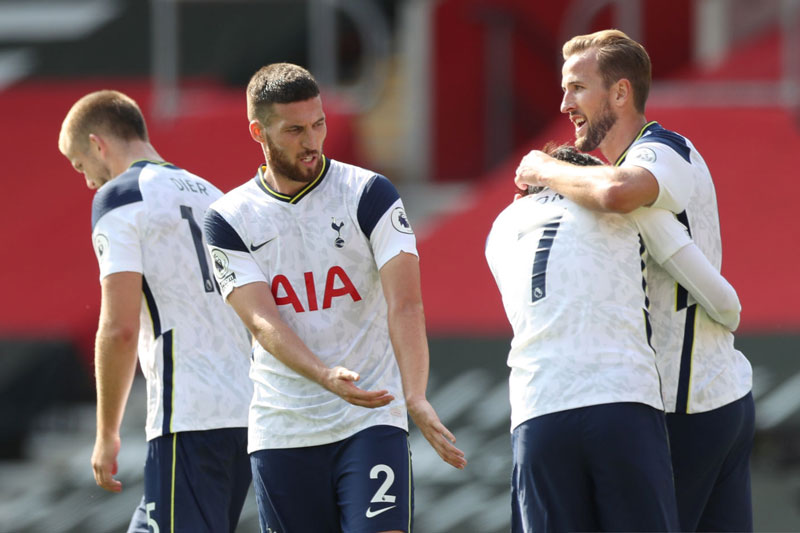 Kết quả Southampton 2-5 Tottenham: Cùng lập poker, Son và Kane giúp Tottenham ngược dòng ấn tượng