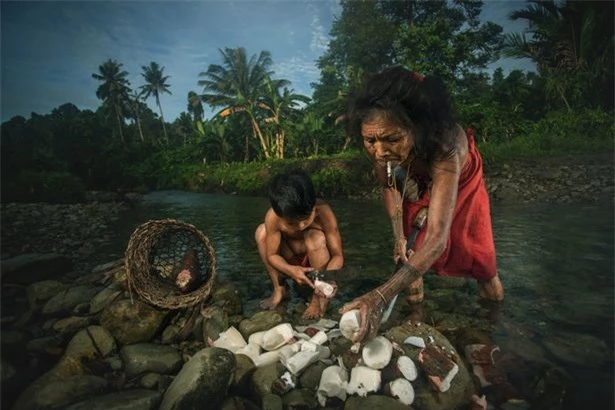 Bộ lạc du mục Mentawai.